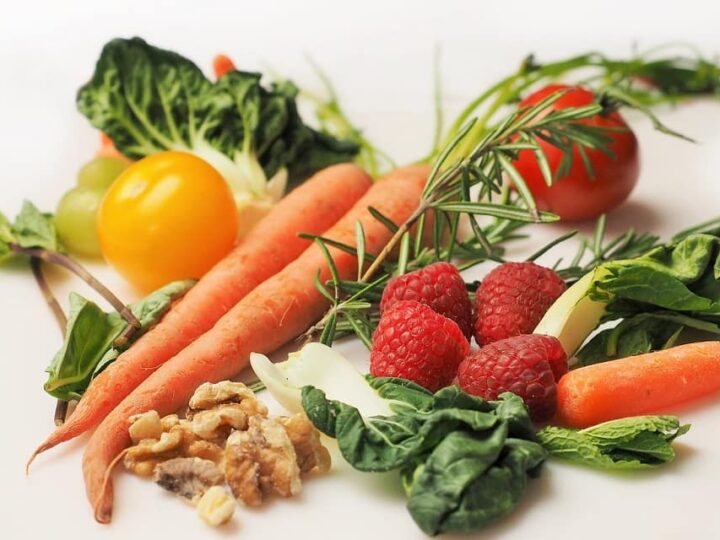 Owoce i warzywa – jak je włączyć do codziennej diety?